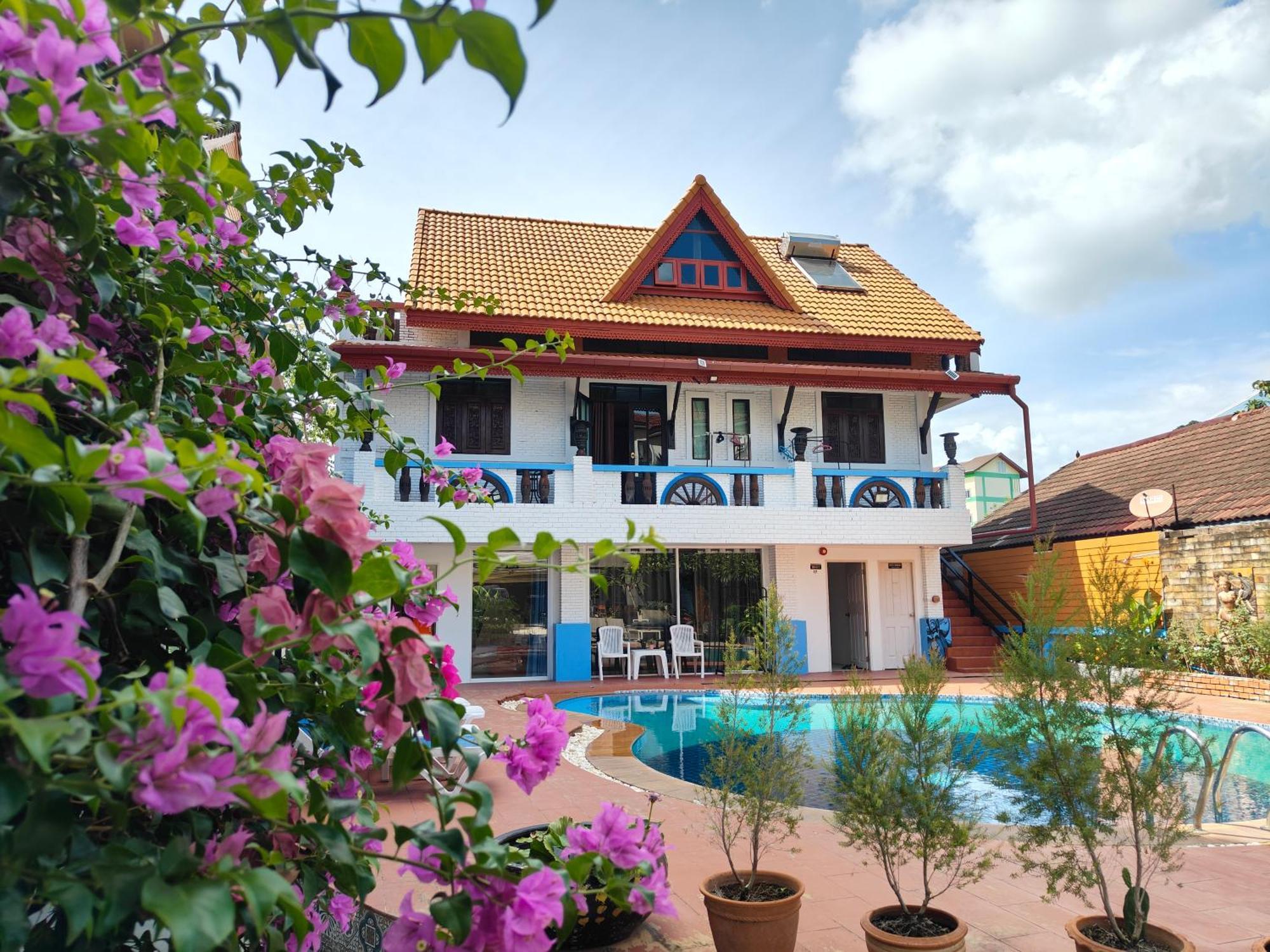 Baankasemsuk Resort 般咔 深宿 Patong Eksteriør billede