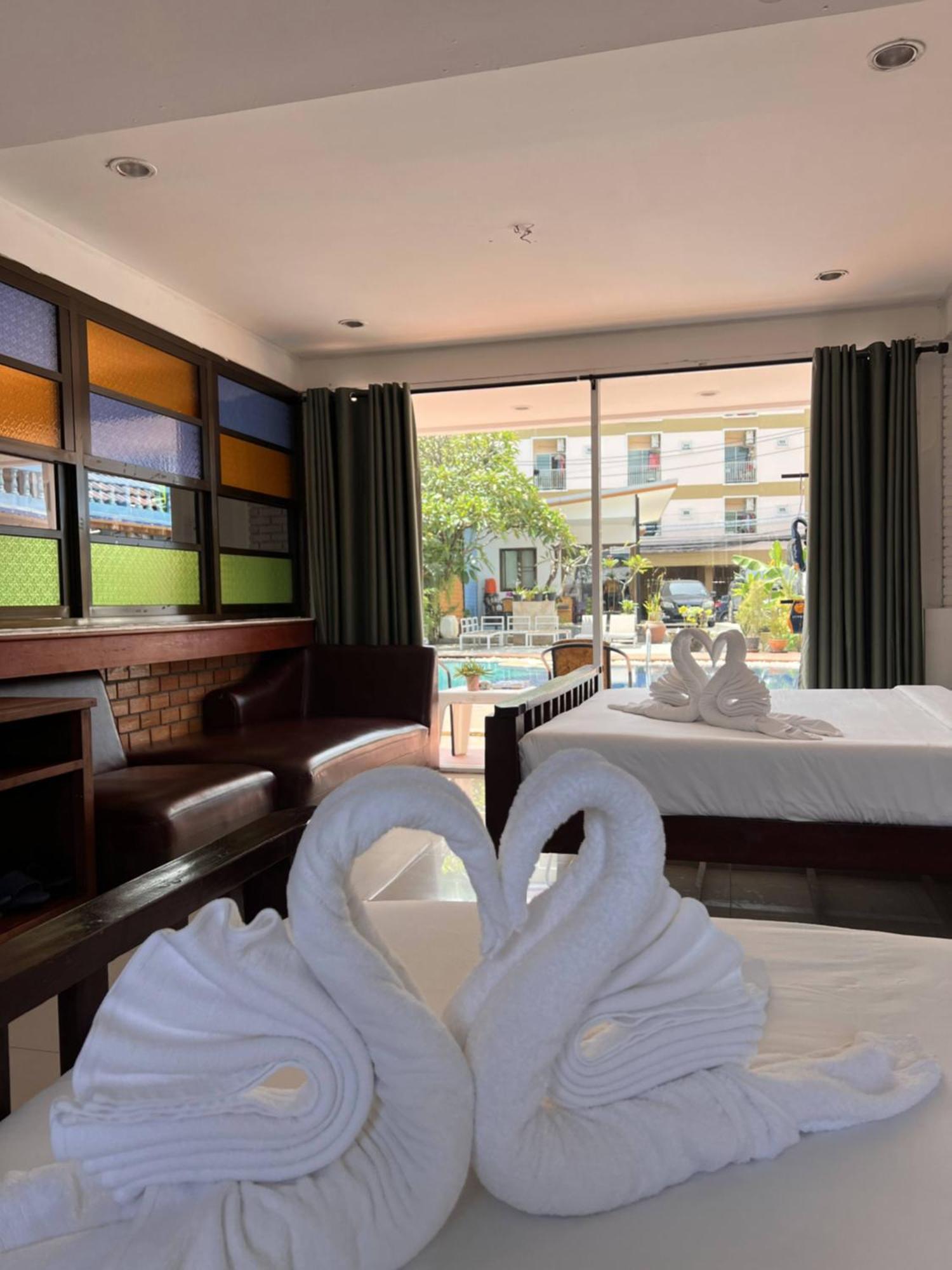 Baankasemsuk Resort 般咔 深宿 Patong Eksteriør billede
